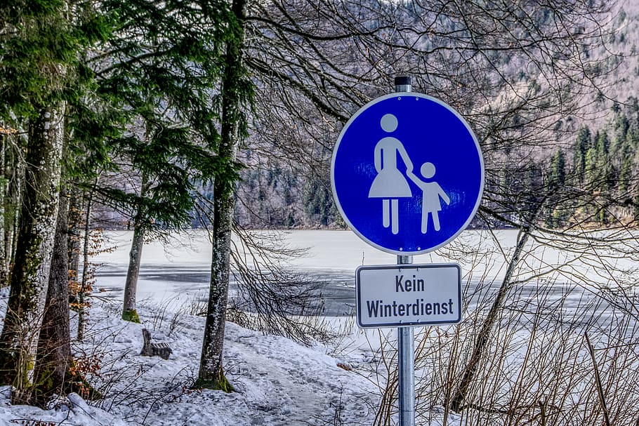 traffic sign, pedestrian, flatly, away, alpsee, schwangau, füssen, allgäu, hiking, snow