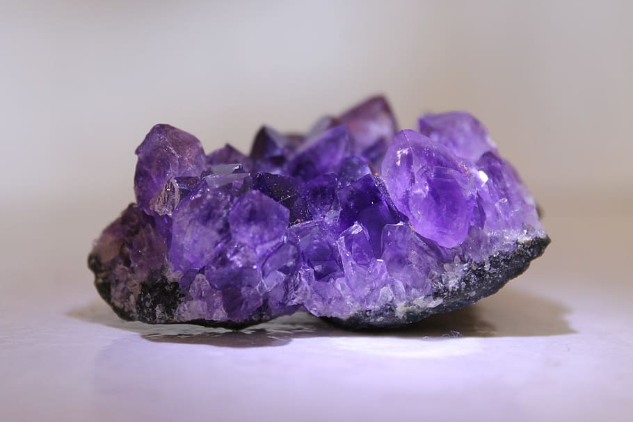 piedra preciosa, pierre, cristal, cuarzo, Púrpura, mineral, geología, sólido, en el interior, roca