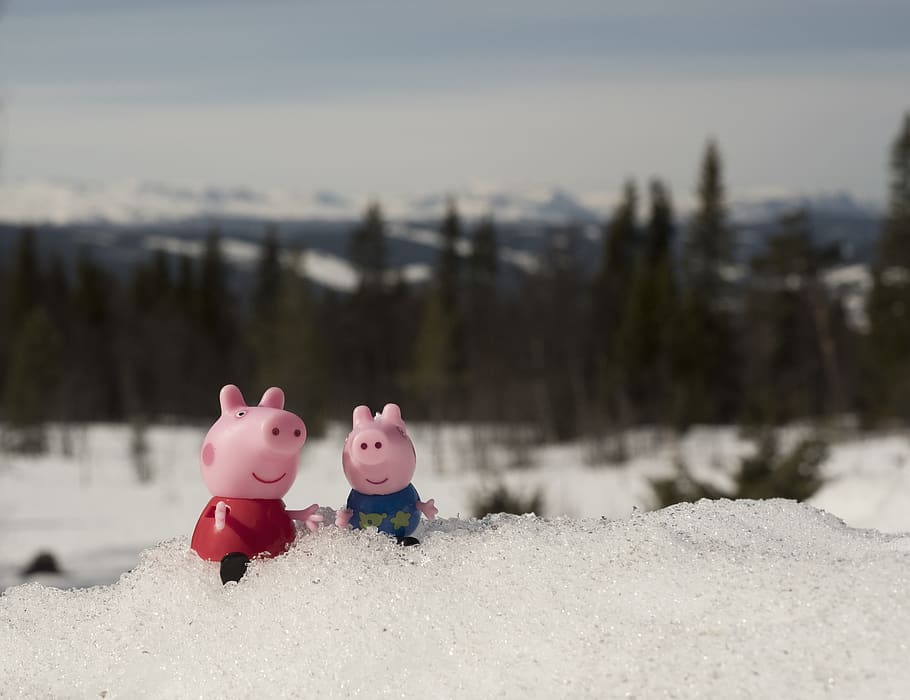 peppa pig, pig, toy, figure, cute, nature, view, snow, winter, small