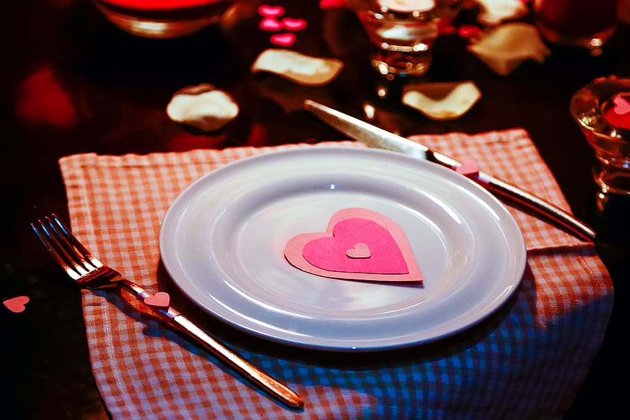 background, heart, plate, laying, love, novel, valentine, romantic, design, wedding