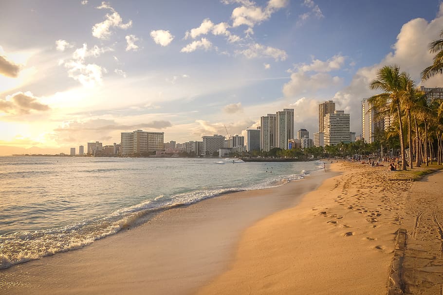 Playa de Waikiki, naturaleza, playa, costa, agua, estructura construida, exterior del edificio, arquitectura, cielo, ciudad