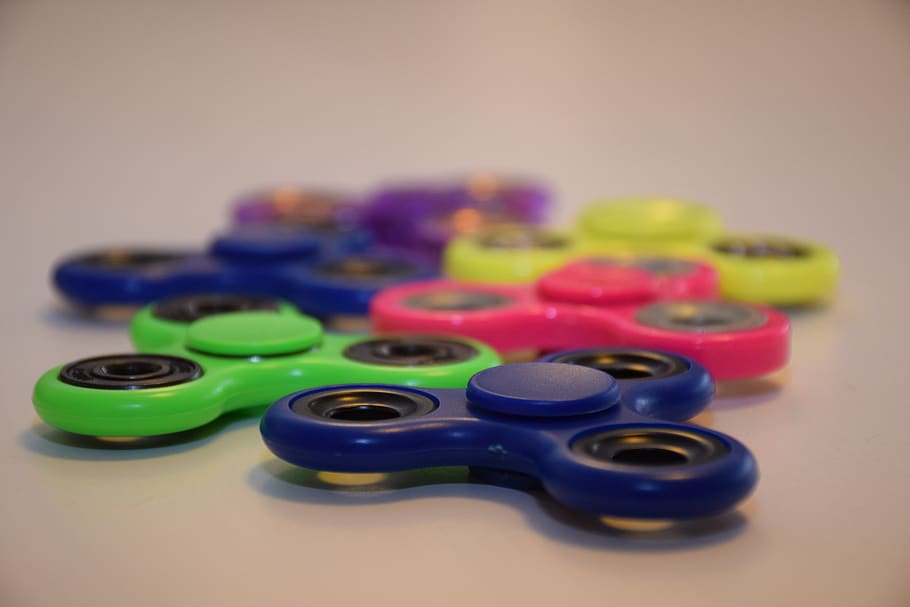 fidget spinner, rotate, spinning, child's play, stress, kid, color, game, entertainment, child