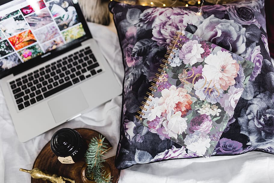 violet 2018 day planner, female, flowers, notebook, business, floral, calendar, purple, violet, agenda