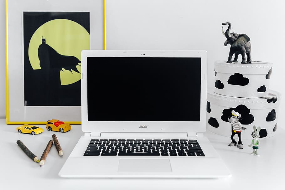 minimalist workstation desk, white, modern, workspace, computer, contemporary, desk, laptop, scandi, scandinavian