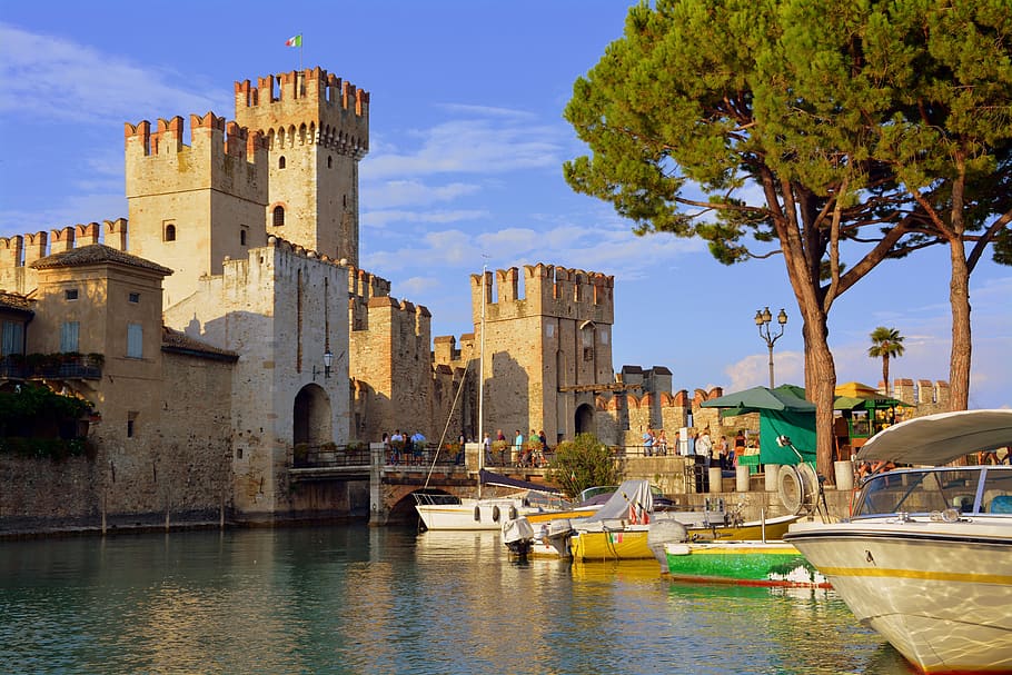 castle, porto, boats, torre, sky, trees, pini, sirmione, italy, architecture