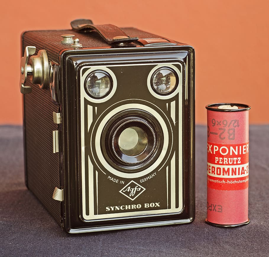 vintage box camera, agfa, made in germany, roll film, medium format camera, simple, minimalist, retro, old, vintage