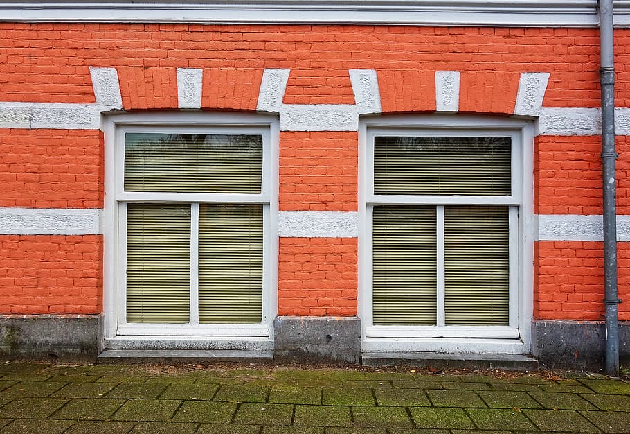 facade, house, front, brick, window, townhouse, urban, orange brick, basement window, basement apartment