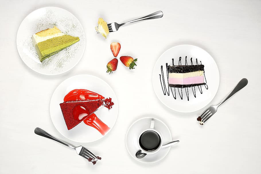 pastel, comida y bebida, pasteles, postres, dulces, utensilio para comer, utensilio de cocina, comida, cuchara, fruta