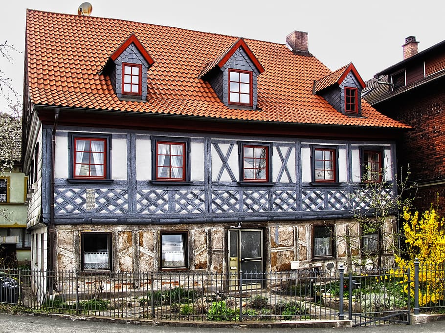 centro histórico, fachwerkhaus, históricamente, edificio, techo, braguero, piedra de cantera, piedra natural, parcialmente renovada, lichtenfels