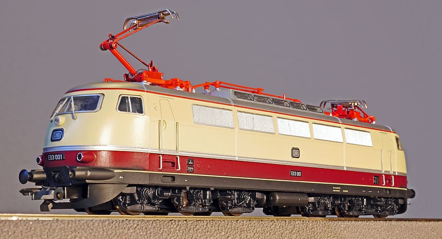 model railway, scale h0, electric locomotive, ic, ic locomotive, quick driving locomotive, br103, br 103, six-axial, pre-series e03