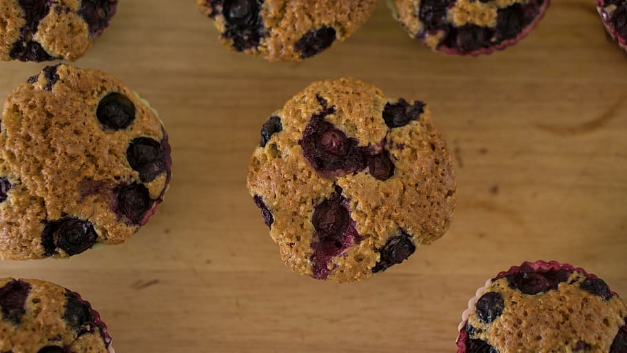 muffin blueberry, panggang, dipanggang, memanggang, blueberry, blueberry muffin, kue, cupcake, manis, makanan dan minuman