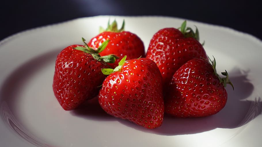 strawberry, food, fruit, berries, eating healthy, healthy food, raw food, natural food, health, red
