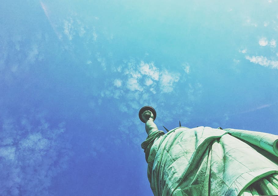 estátua da liberdade, azul, céu, nuvens, verão, luz do sol, vista de ângulo baixo, natureza, destinos de viagem, estátua