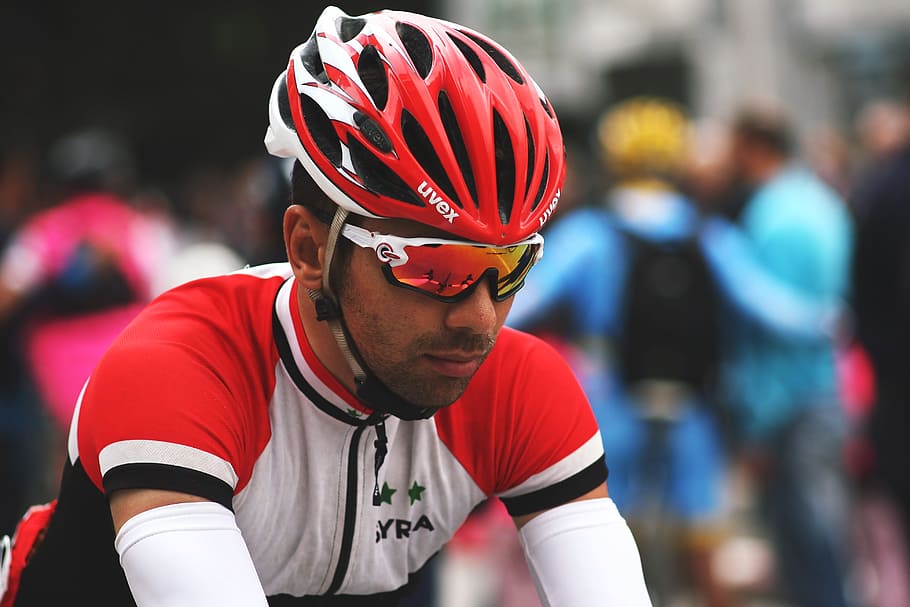 sports cyclist, peopleSport, cycling, sport, adult, competition, athlete, sportsman, headwear, incidental people