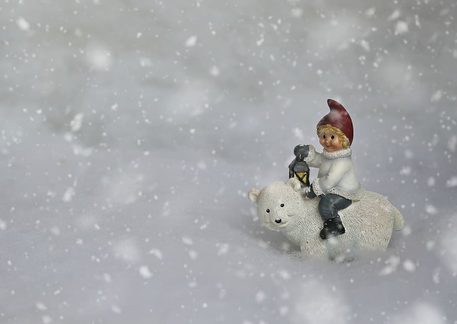 polar bear, child, lantern, winter, snow, white, cold temperature, representation, toy, human representation