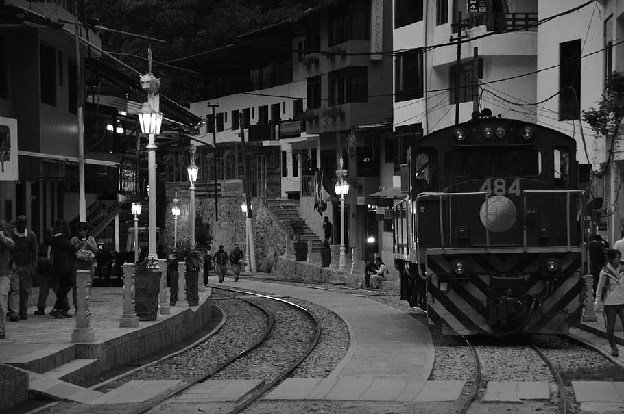 tren, blanco y negro, aguas calientes, machu pichu, perú, paisaje, américa latina, estación, ferrocarril, transporte