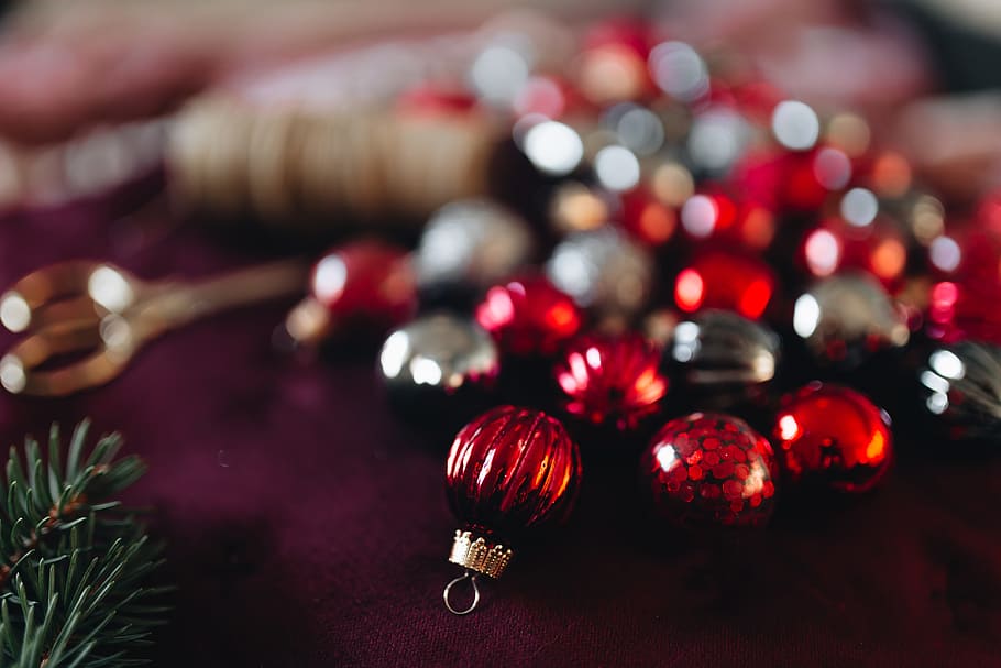 decoraciones de navidad de borgoña, moderno, decoración, elegante, rojo, navidad, bolas, adornos, burdeos, diciembre