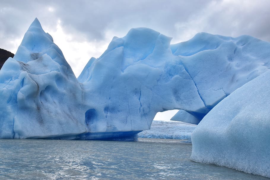 iceberg, ice, water, frozen, melting, cold temperature, glacier, sky, winter, tranquil scene