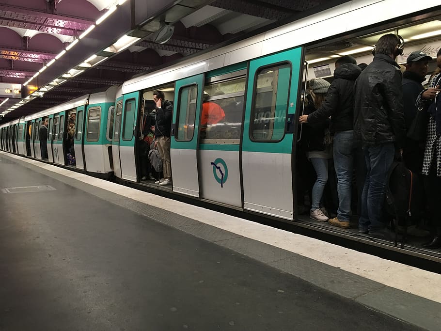 metro, subway, crowded, packed, jammed, platform, station, tube, full, transportation