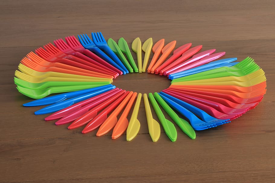 cutlery, forks, knives, disposable, plastic, colorful, colored, coloured, blue, green