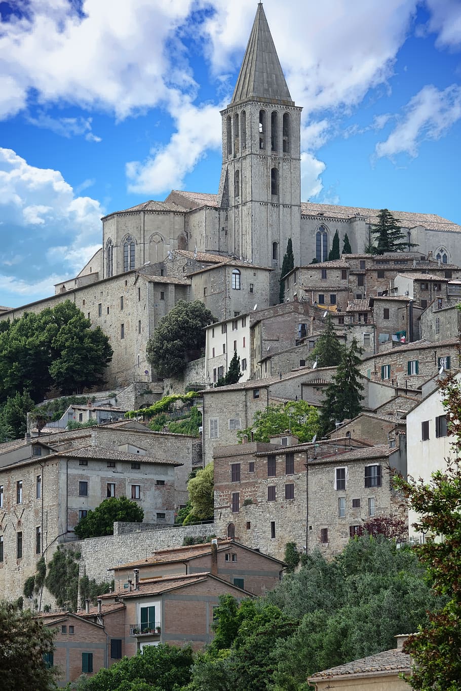 italy, umbria, todi, building, architecture, vacations, building exterior, built structure, sky, cloud - sky