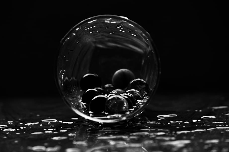 abstract, abstract photo, photography, perspective, black white, monochrome, water, glass, marbles, close-up