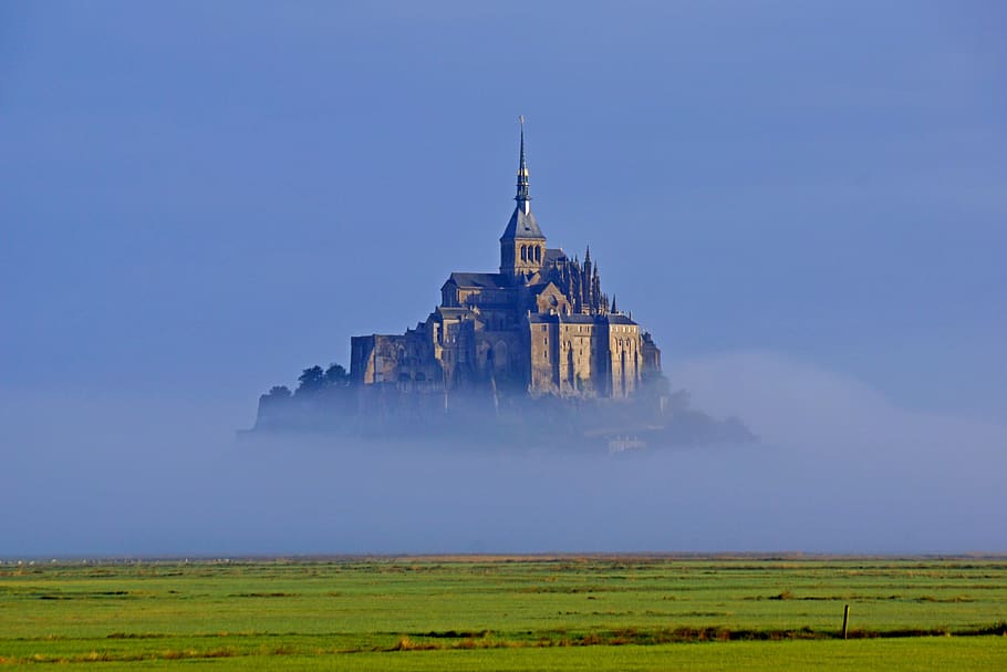 mont-saint-michel, isla, rocosa, fortaleza, francia, niebla, azul, verde, normandía, costa