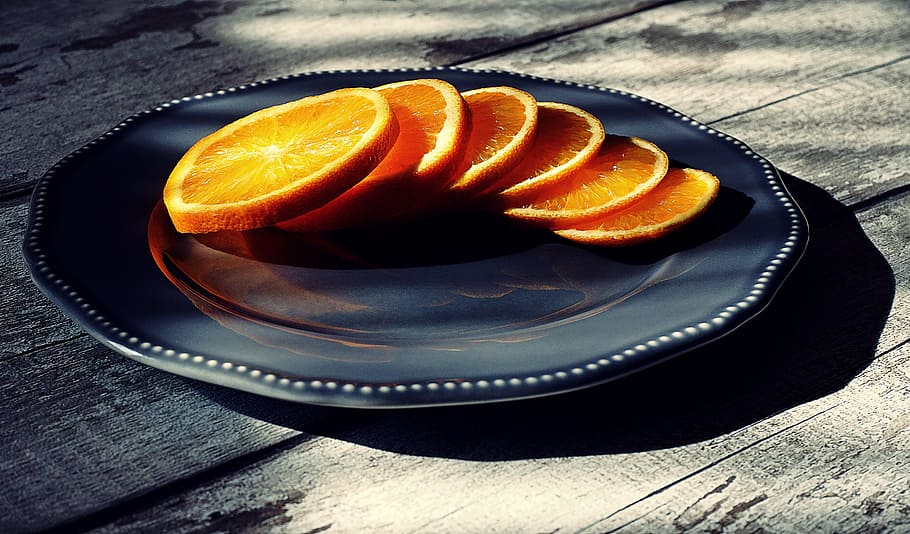 orange, sliced, fruit, citrus, food, raw food, eating healty, healthy food, plate, sunlight