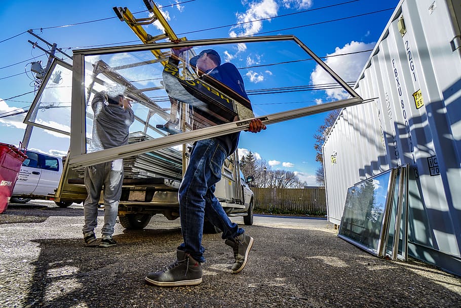 glass work, workers, carrying glass, glass carriers, window, windows, glass window, window worker, window install, window mover