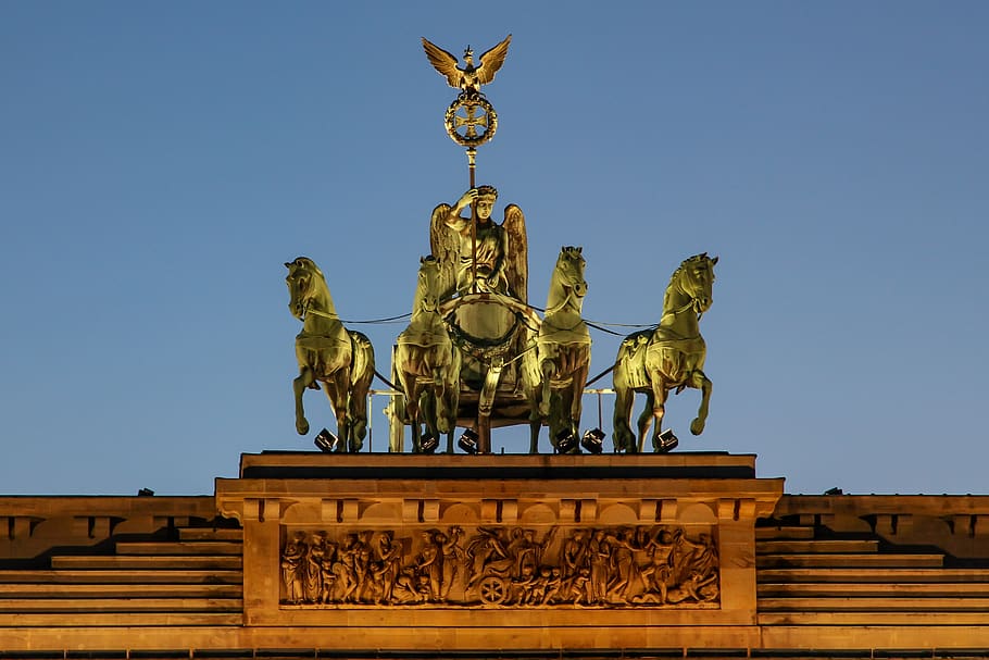 quadriga, berlin, tengara, gerbang brandenburg, monumen, historis, brandenburg, senja, modal, jerman
