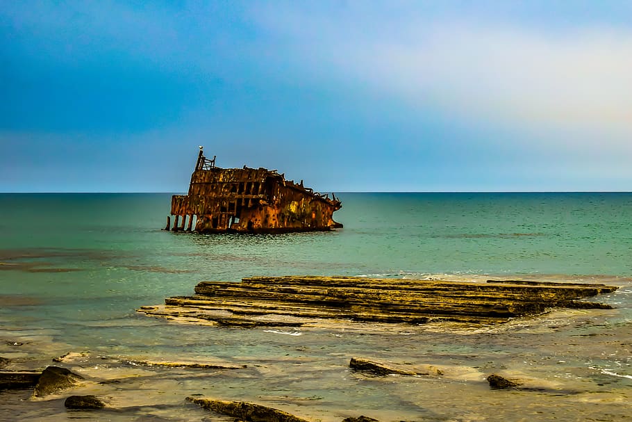 shipwreck, sea, coast, rocky, wreck, wreckage, rusty, damaged, abandoned, corrosion