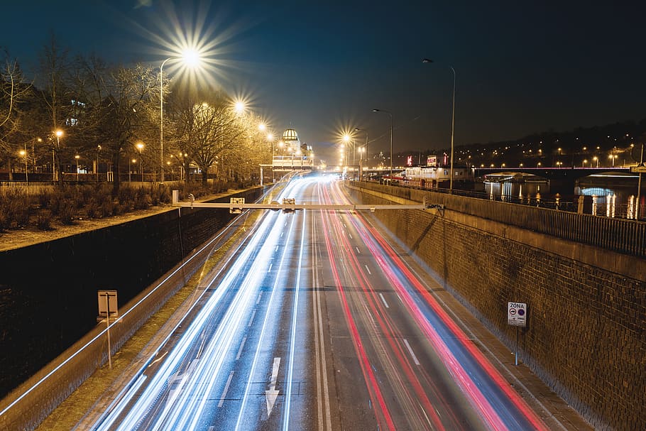 lampu mobil, jalan raya malam, kota, diterangi, paparan panjang, malam, transportasi, jalan, gerakan, jejak cahaya