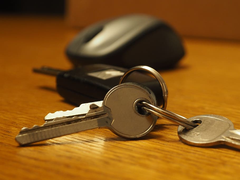 key, keychain, mouse, open, car, computer, door, schedule, travel, undertake