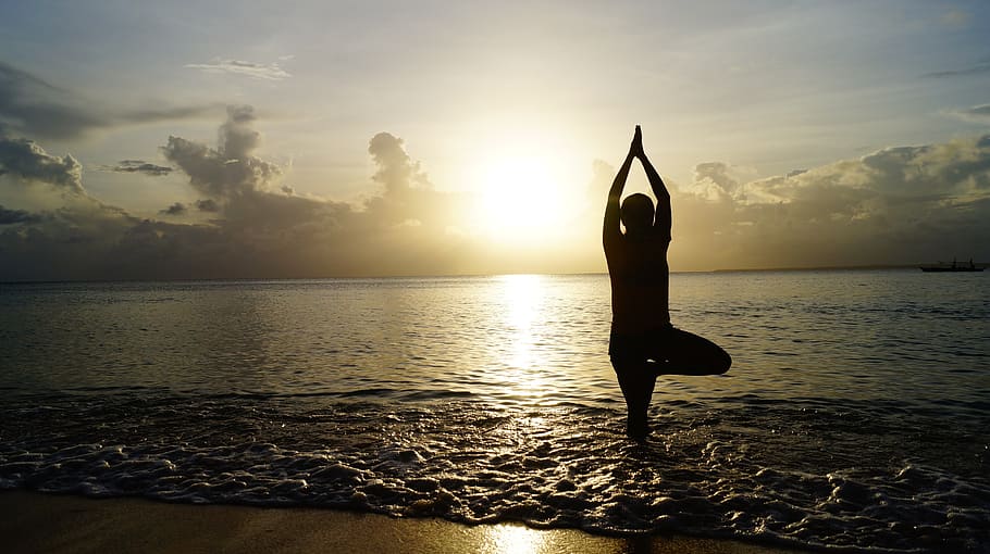 pantai, matahari terbenam, yoga, meditasi, pose, siluet, keseimbangan, tenang, air, olahraga