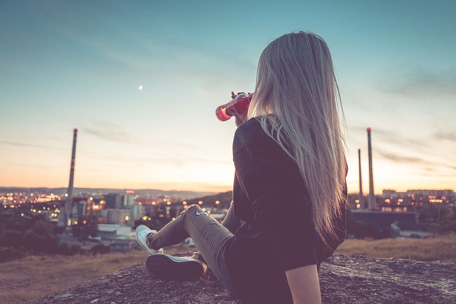 young, woman drinking lemonade, overlooking, city, alcohol, chill out, cider, drinking, drinks, enjoying