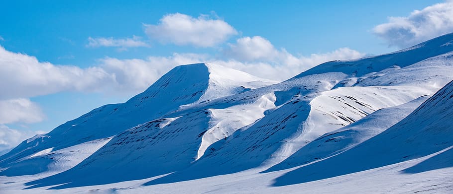 svalbard, longyearbyen, nieve, camino, blanco, azul, solitario, norte, temperatura fría, cielo