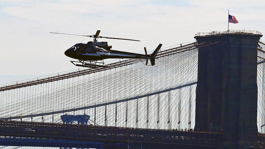 helicopter, flying, brooklyn bridge, lower, manhattan, new, york city, city., helicopter ride, helicopter tour
