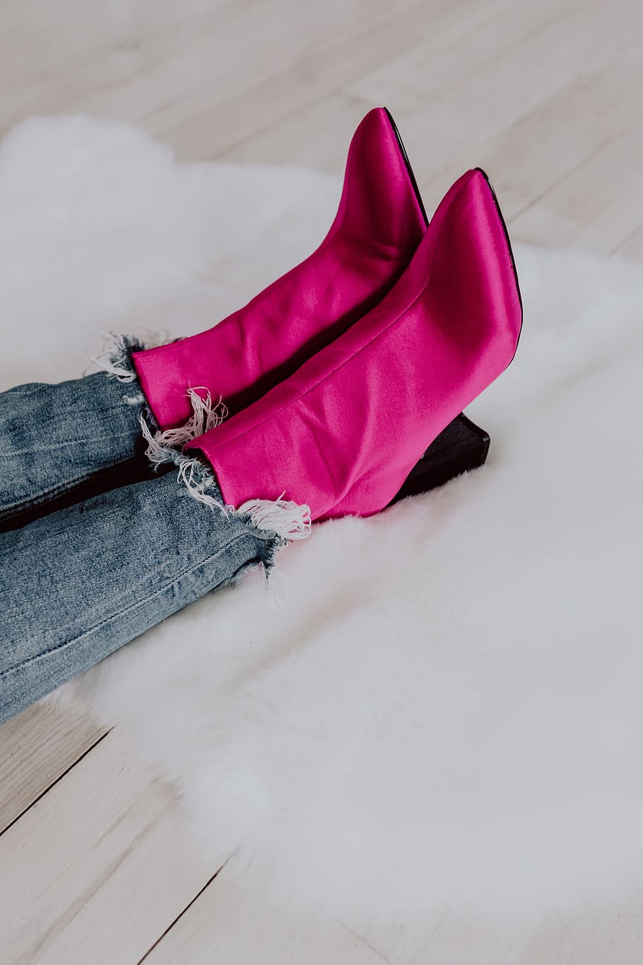 woman, pink, boots, blue, jeans, pink boots, pink shoes, legs, blues jeans, fashion