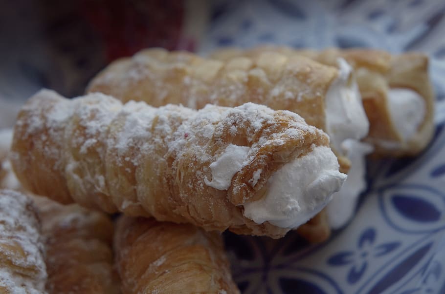 cannolis, dessert, sweetness, baking, sugar, sweet, confectioner's, candy, tasty, excellent