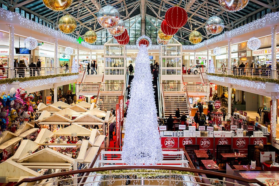 centro comercial, navidad, árbol de navidad, luces, bolas, decoraciones, adornos, bazar, personas, arquitectura
