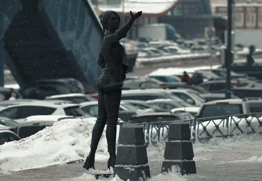 the monument guides, city, winter, snow, cars, architecture, street, girl, guide, travel