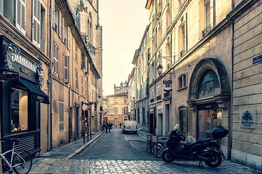kota, aix-en-provence, provence, france, eropa, selatan france, budaya Prancis, kehidupan jalanan, sepeda motor, sepeda