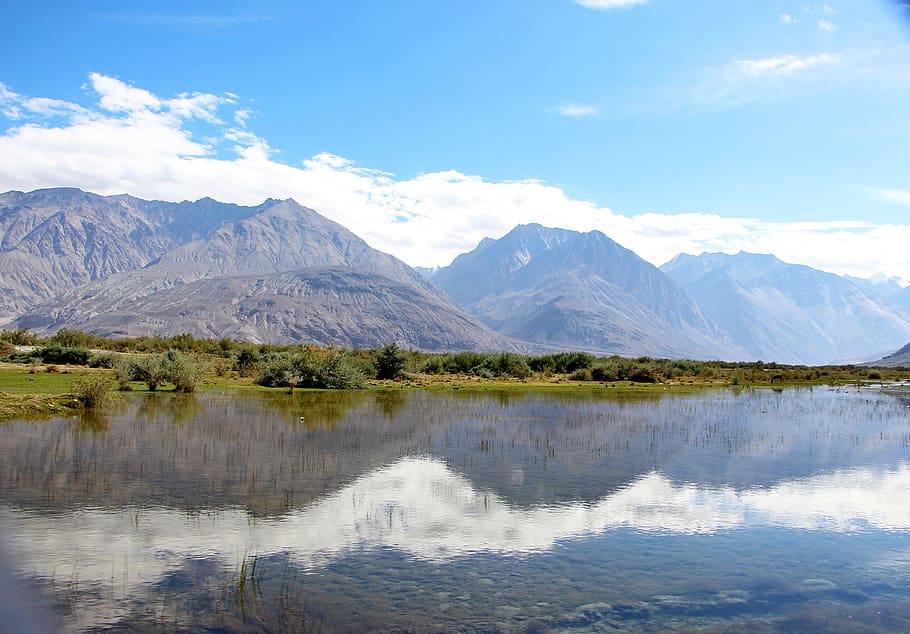 a random lake, holiday, nature, beautiful, green, ladakh, india, leh, kashmir, mountains