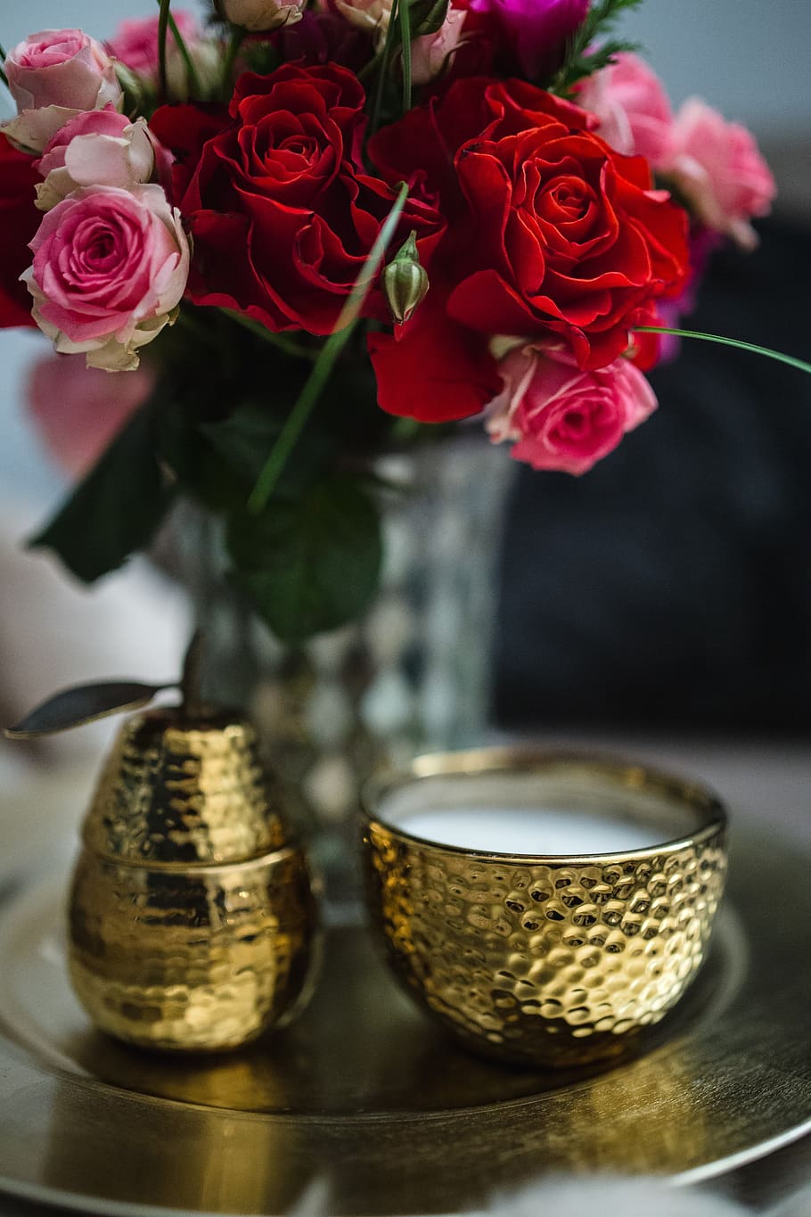 bouquet, flowers, candles, roses, lovely, gold, golden, romantic, decorations, pink
