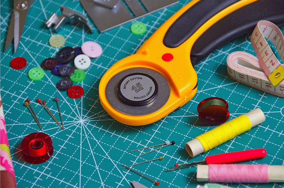 herramienta de corte, textil, tarde, botones, portapapeles, costura, material, aguja, huso, estado de ánimo