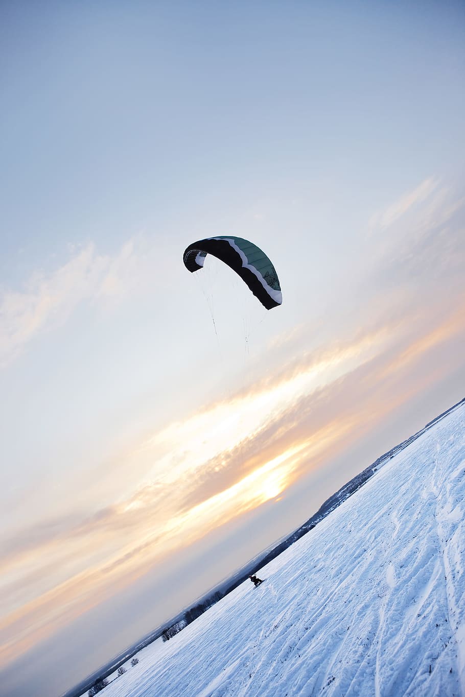 kite, kiting, snow, winter, outdoor, cold, windy, dom, para-plane, recreation