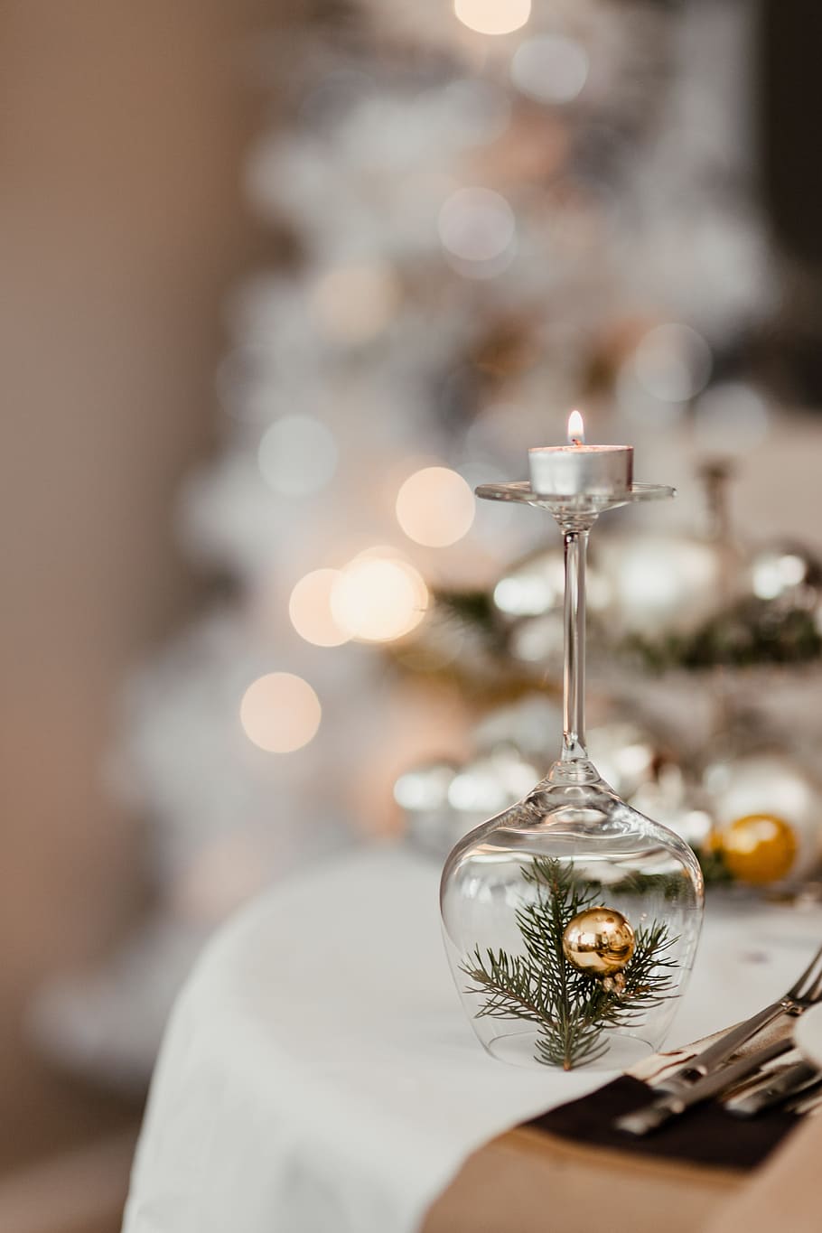plata decoraciones de navidad, navidad, plata, decoraciones, nochebuena, comedor, en el interior, celebración, decoración, enfoque en primer plano