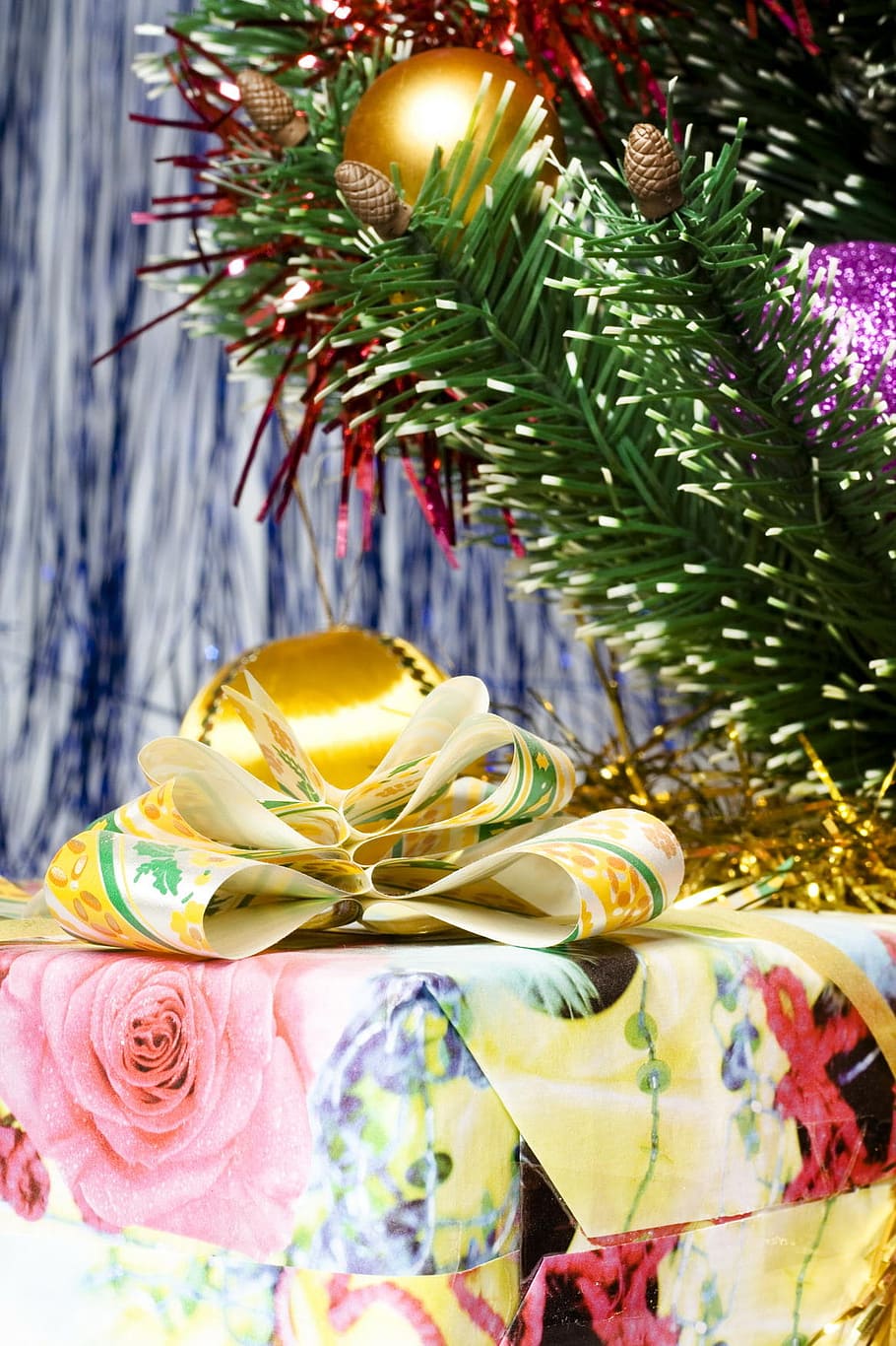 background, celebration, christmas, decor, decoration, holiday, merry, ornament, vibrant, xmas