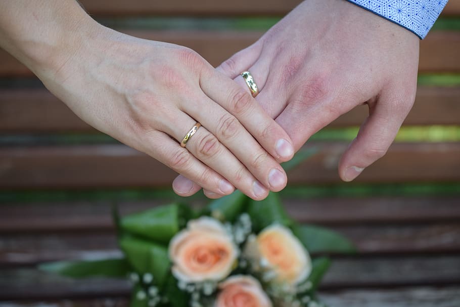 pernikahan, cinta, karangan bunga, romansa, perhiasan, hubungan pasangan, cincin, tangan manusia, emosi positif, dua orang