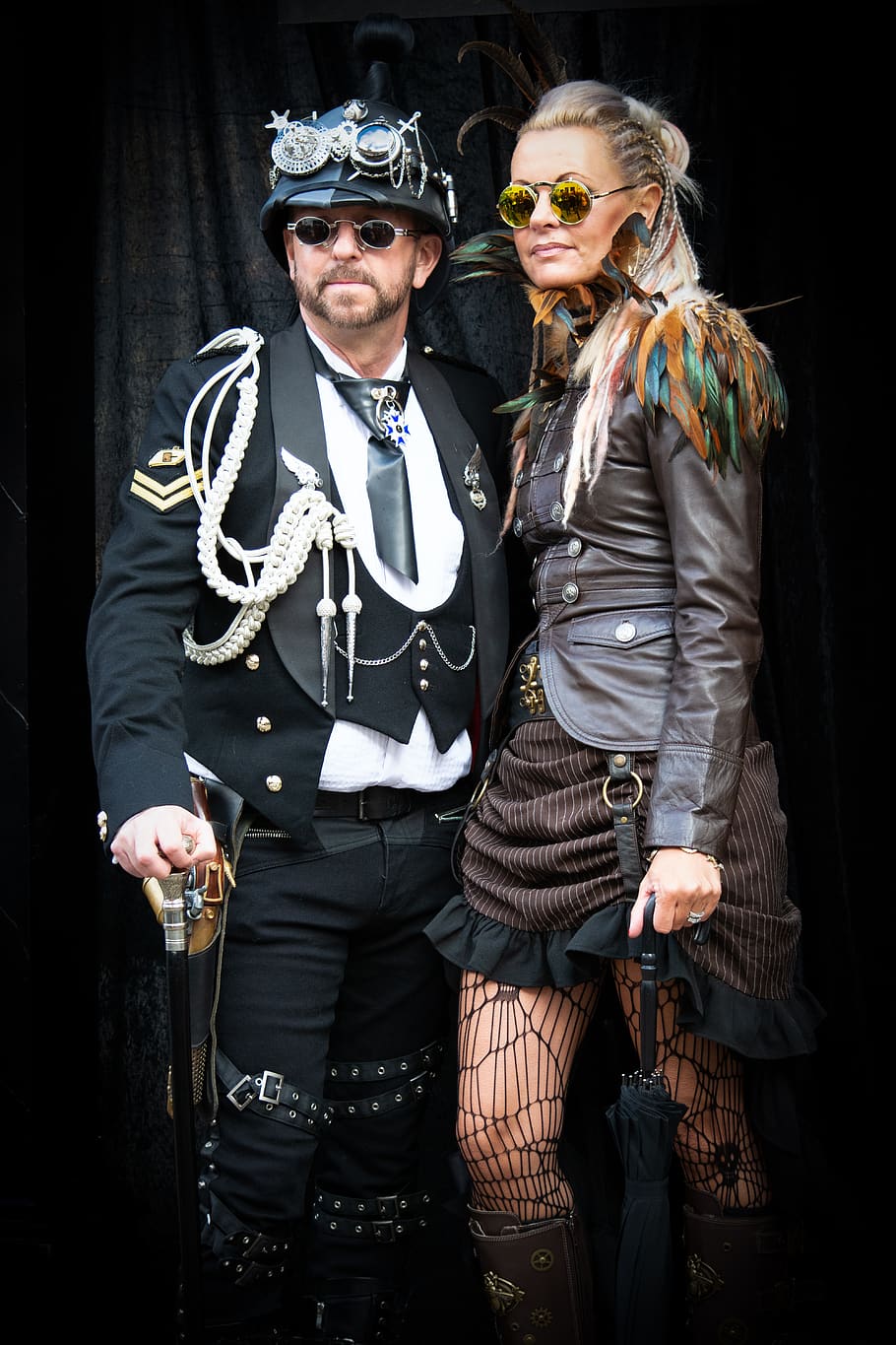 steampunk, gothic, goth, goth festival, whitby, couple, period costumes, cool, hat, goggles